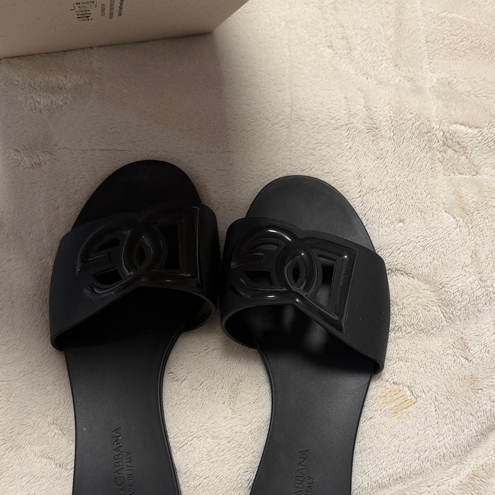 Dolce & Gabbana Black Logo Sandals - Picture 4 of 5